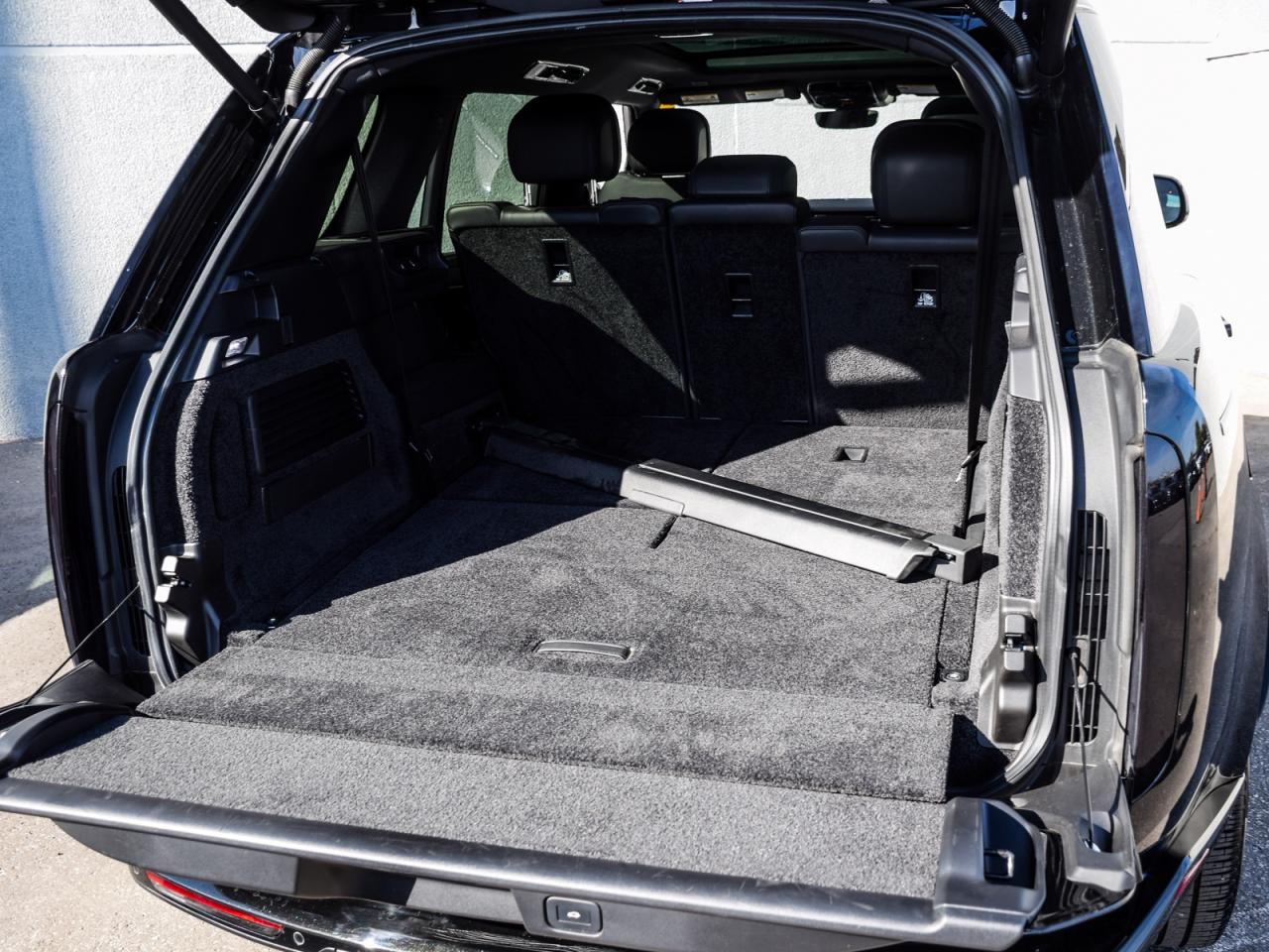 2023 Land Rover Range Rover LWB Photo