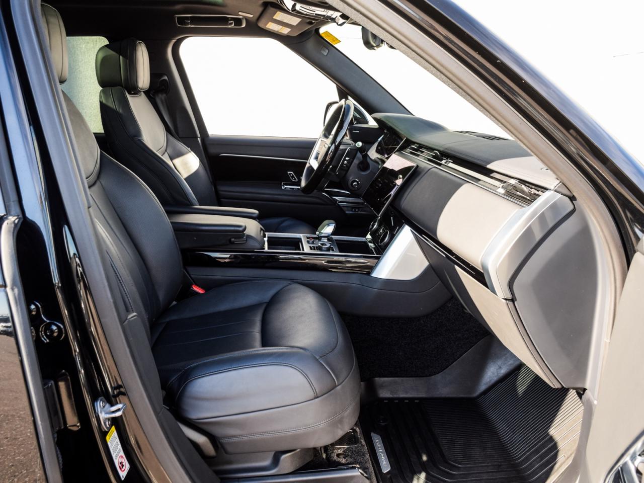 2023 Land Rover Range Rover LWB Photo