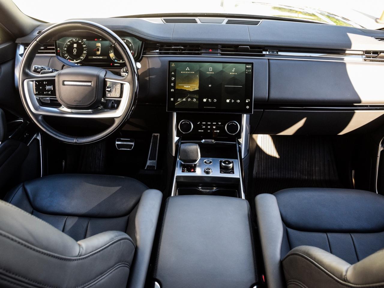 2023 Land Rover Range Rover LWB Photo