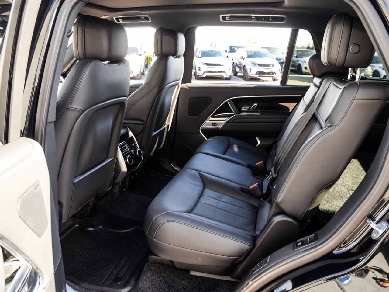 2023 Land Rover Range Rover LWB Photo