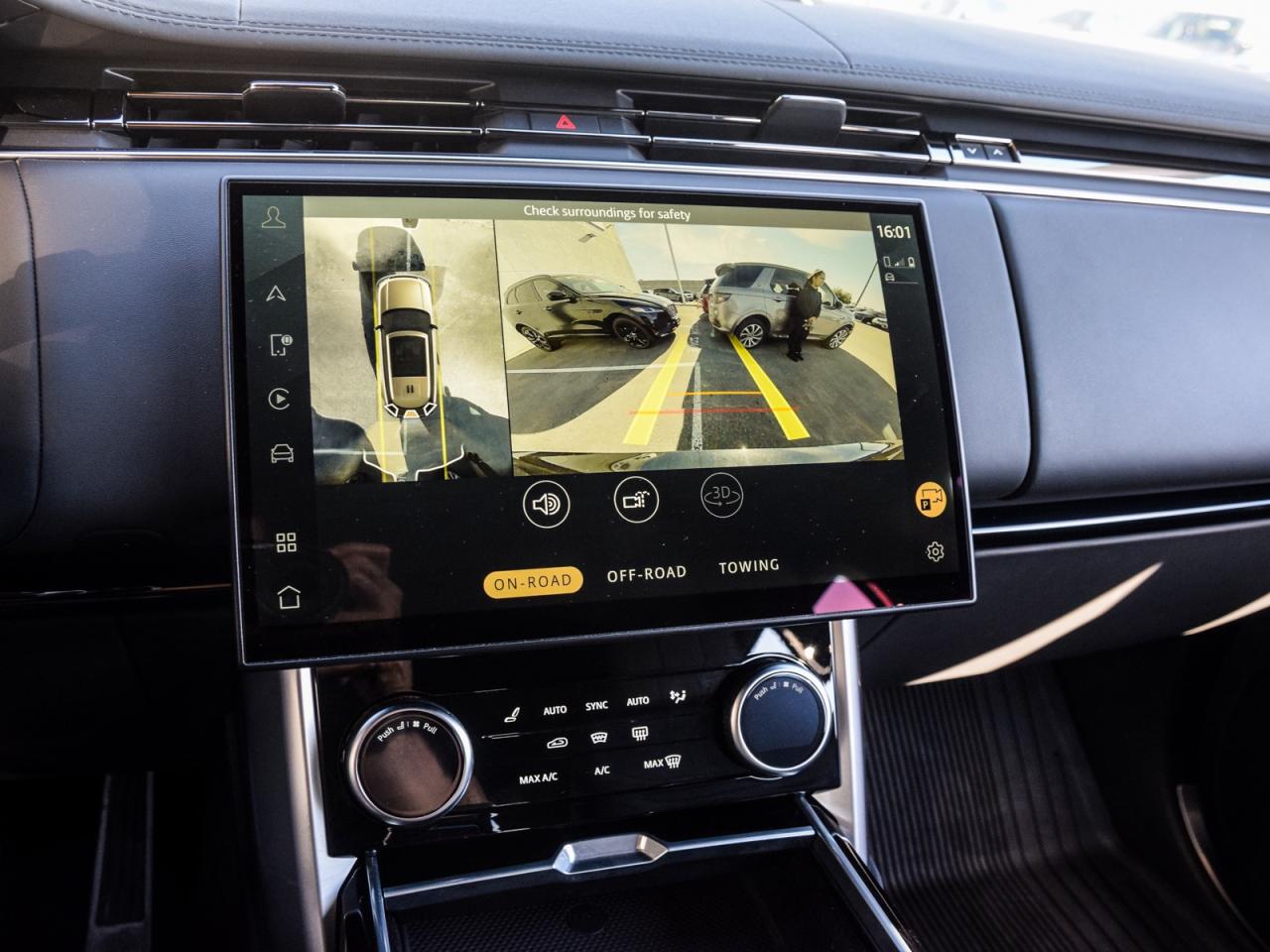 2023 Land Rover Range Rover LWB Photo