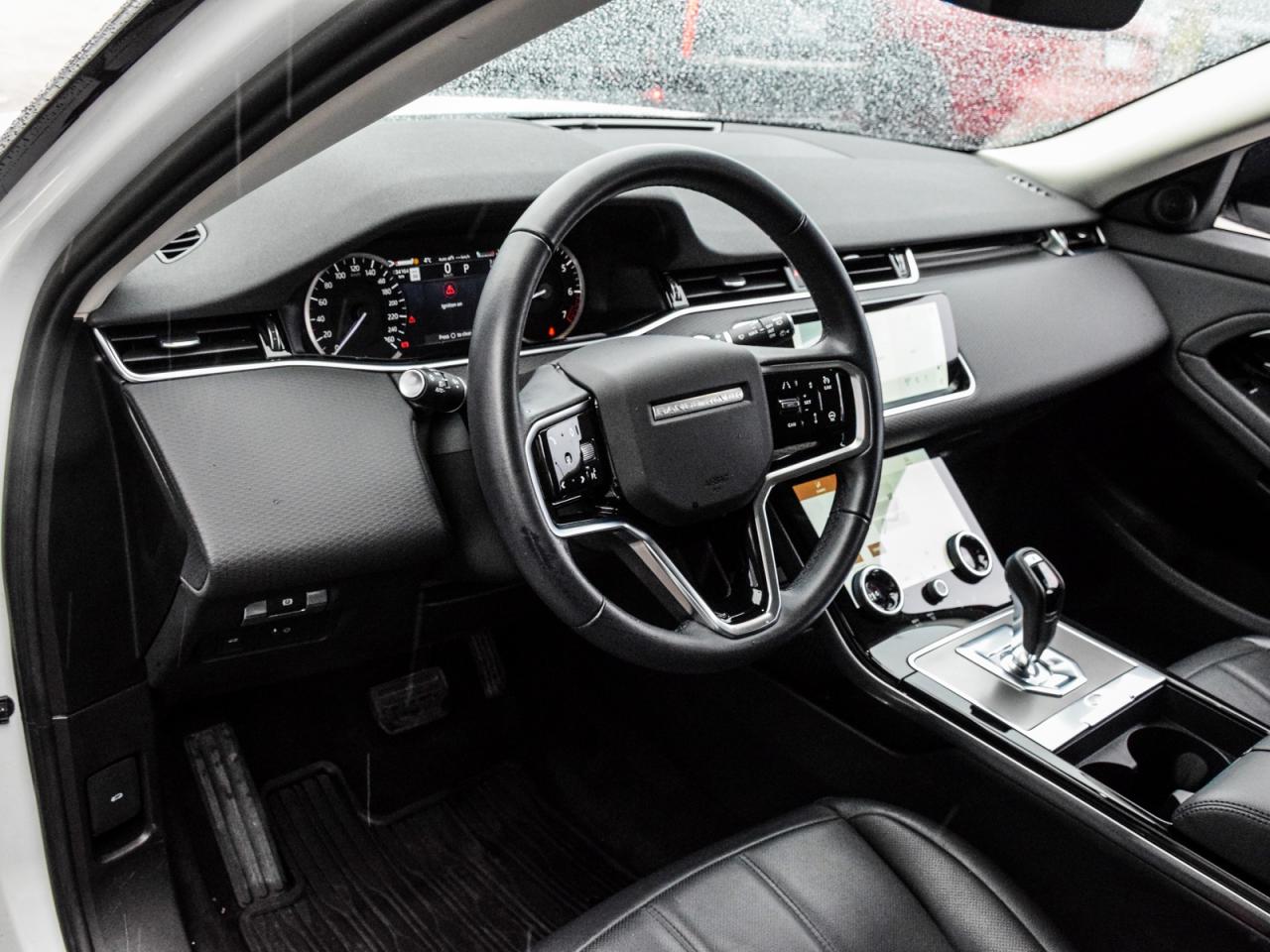 2023 Land Rover Range Rover Evoque ONLY 35,000 KM's ! Photo