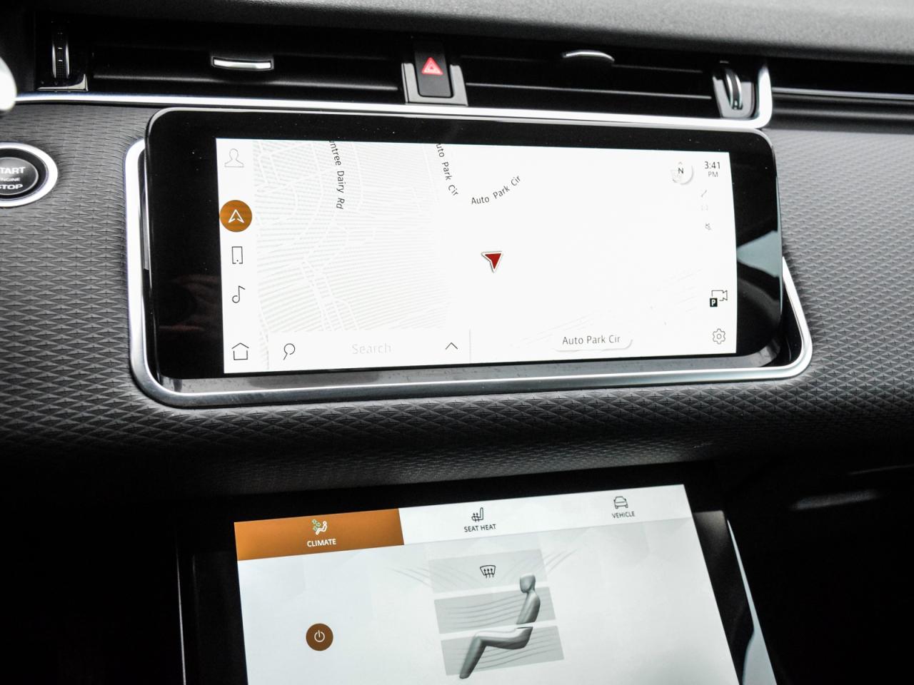 2023 Land Rover Range Rover Evoque ONLY 35,000 KM's ! Photo