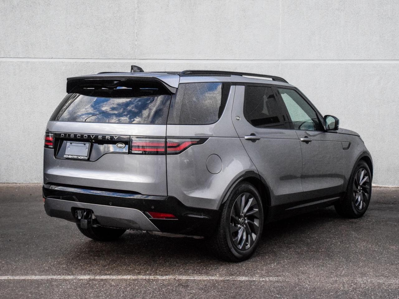 2022 Land Rover Discovery P300 R-Dynamic S Photo3