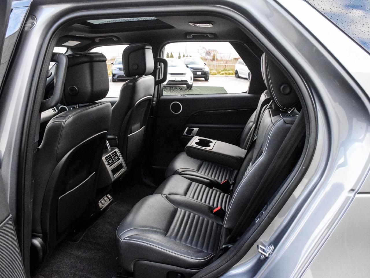 2022 Land Rover Discovery 7 PASSENGER 18 WAY SEATS MERIDIAN SOUND Photo