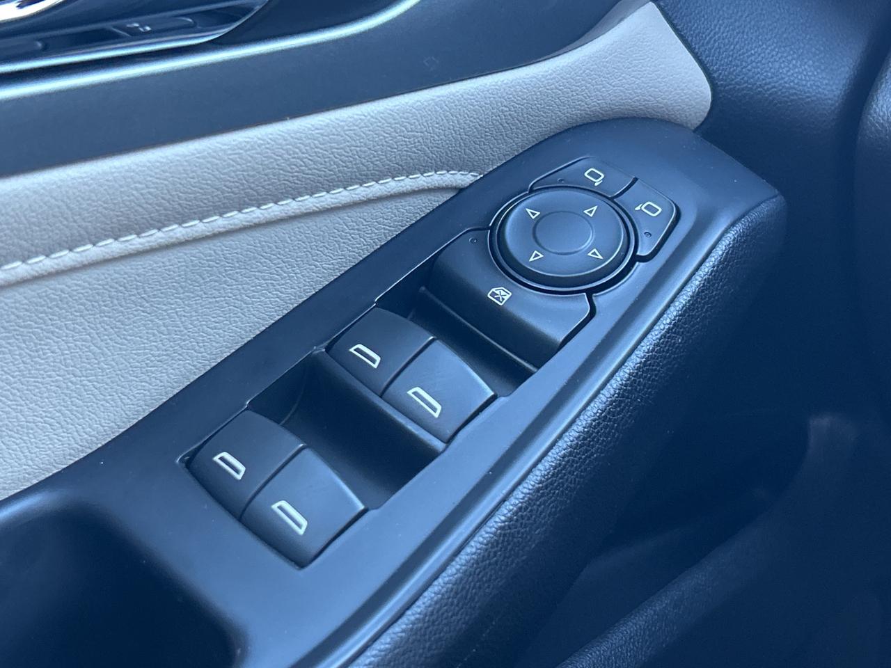 2023 Chevrolet Traverse LS   8 Passenger   Remote Start   Clean Carfax Photo