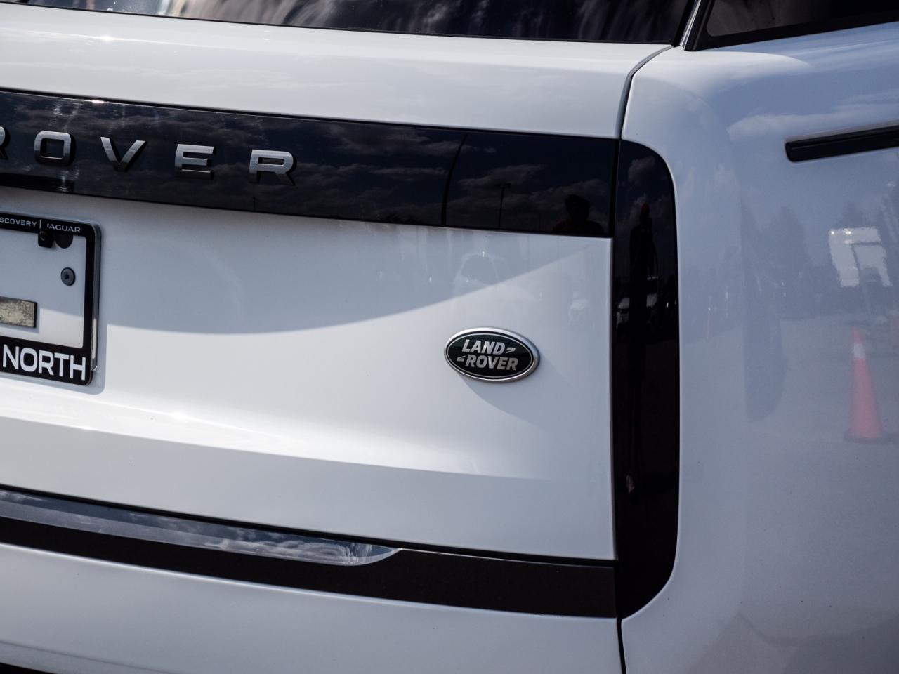 2023 Land Rover Range Rover SPECIAL PRICE UNTIL FEBRUARY 14TH ONLY! Photo