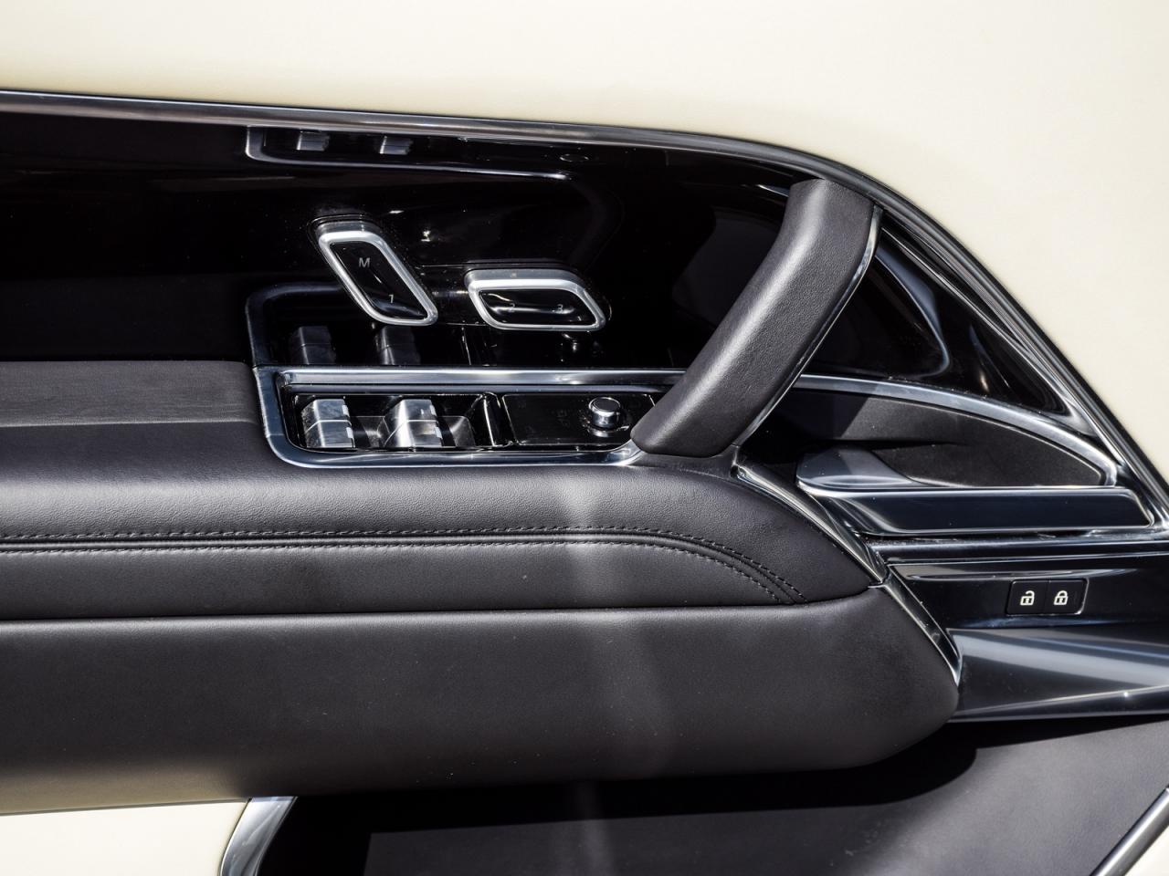 2023 Land Rover Range Rover MASSAGE SEATS 23's WOOD STEERING WHEEL + + Photo