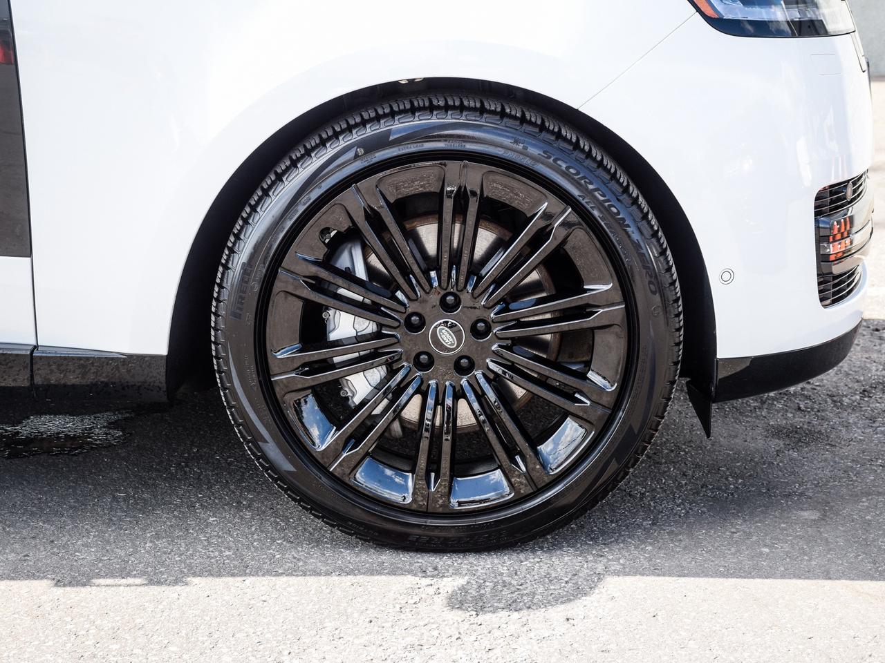 2023 Land Rover Range Rover V8 23" Wheels Massage seats Photo