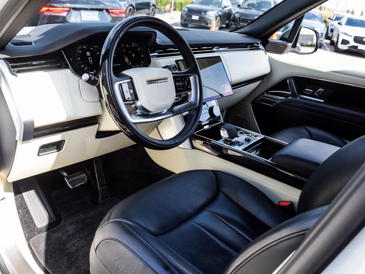 2023 Land Rover Range Rover V8 23" Wheels Massage seats Photo