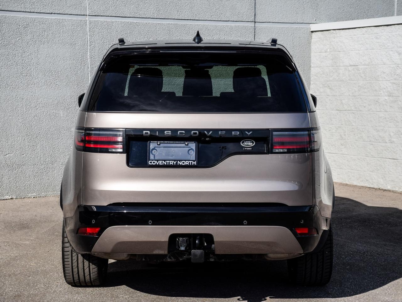 2023 Land Rover Discovery LOADED HSE 7 PASSENGER Photo