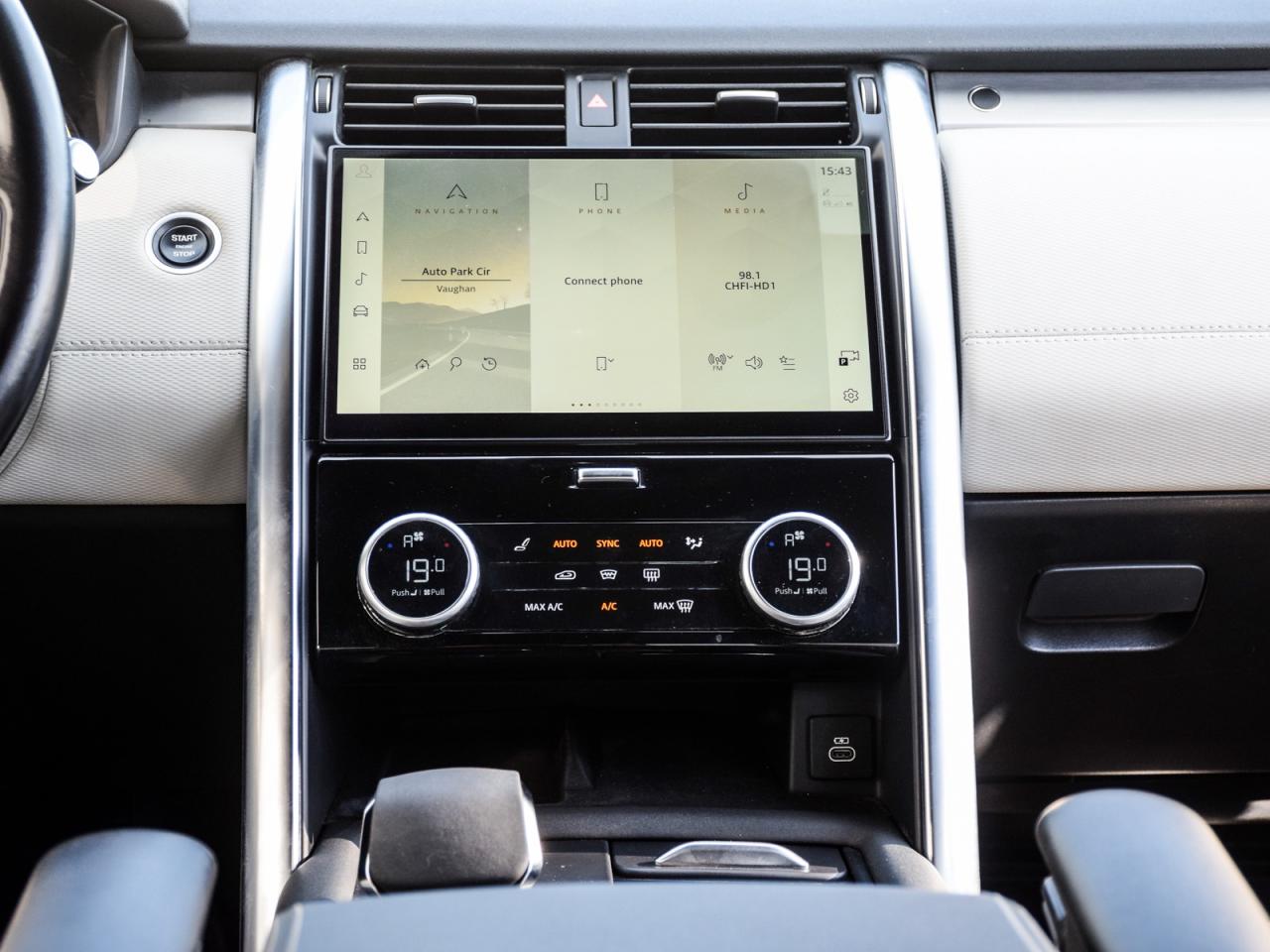 2023 Land Rover Discovery P360 R-Dynamic HSE Photo