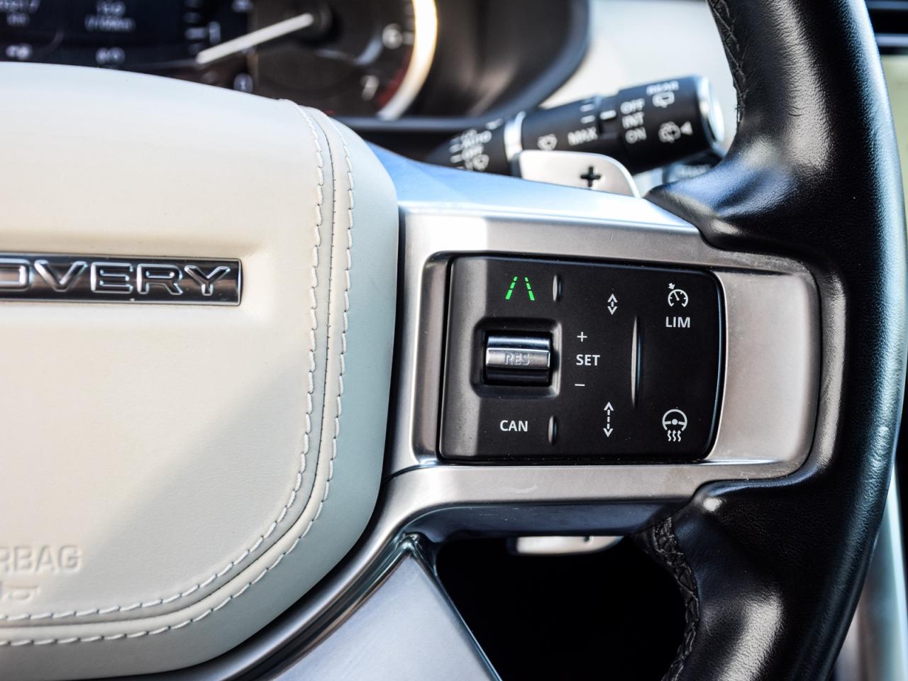 2023 Land Rover Discovery P360 R-Dynamic HSE Photo