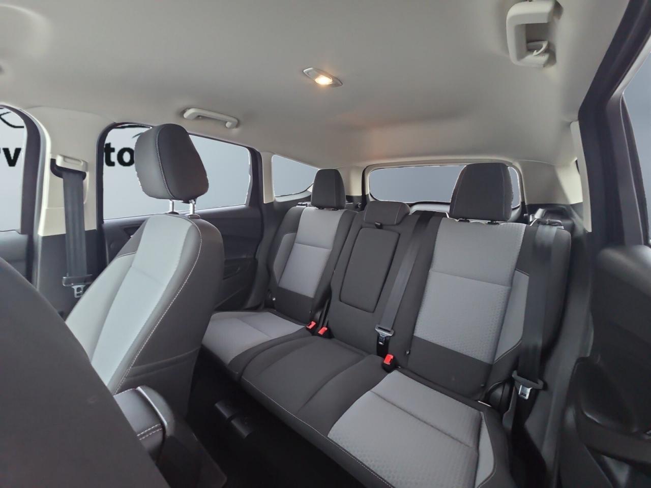 2017 Ford Escape 4WD * NO ACCIDENTS / CARPLAY/ CAMERA / LOW KM / VE Photo