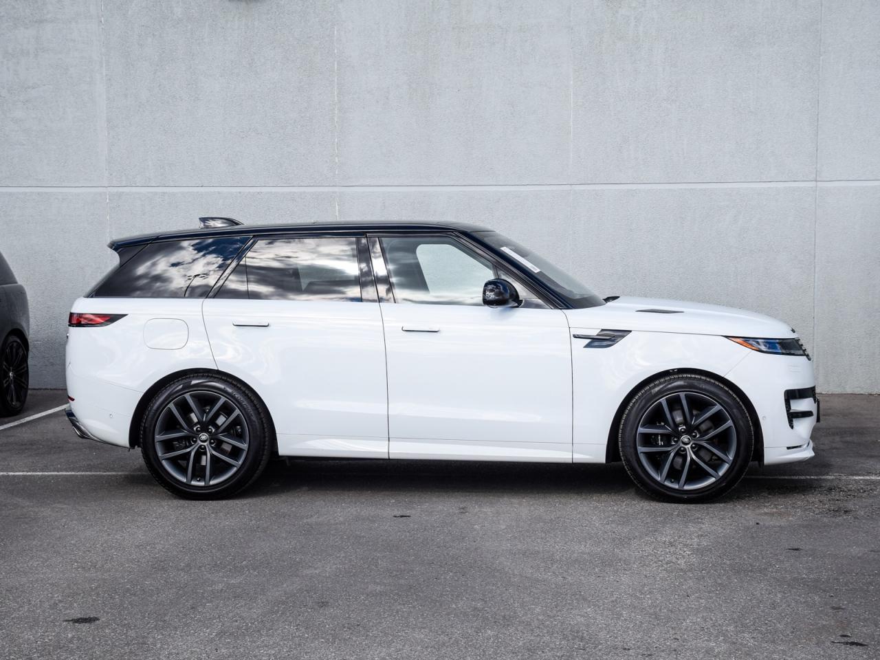 2023 Land Rover Range Rover Sport P400 Dynamic SE Photo2