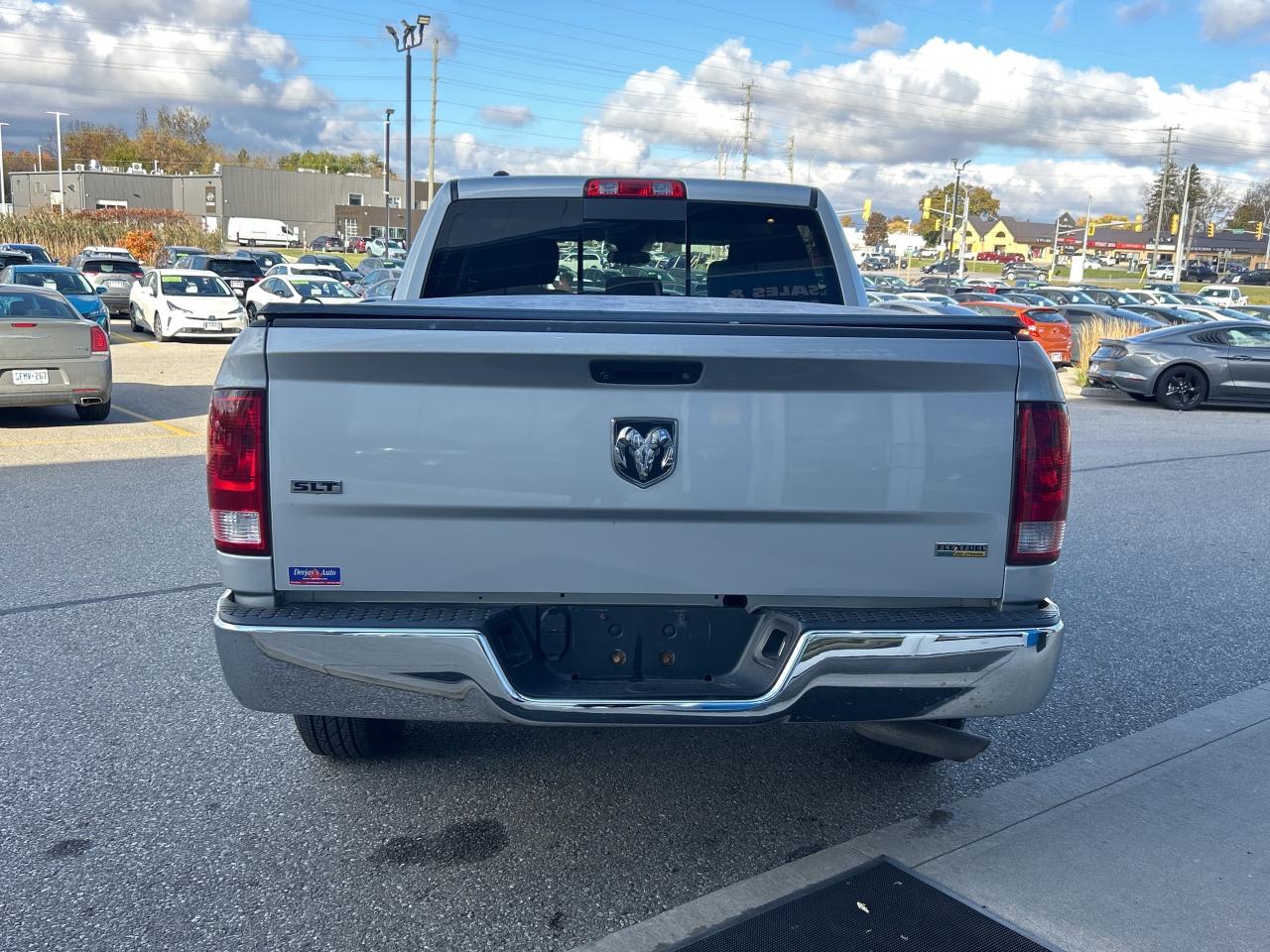 2018 RAM 1500 SLT 4x2 Crew Cab 5'7  Box Photo3