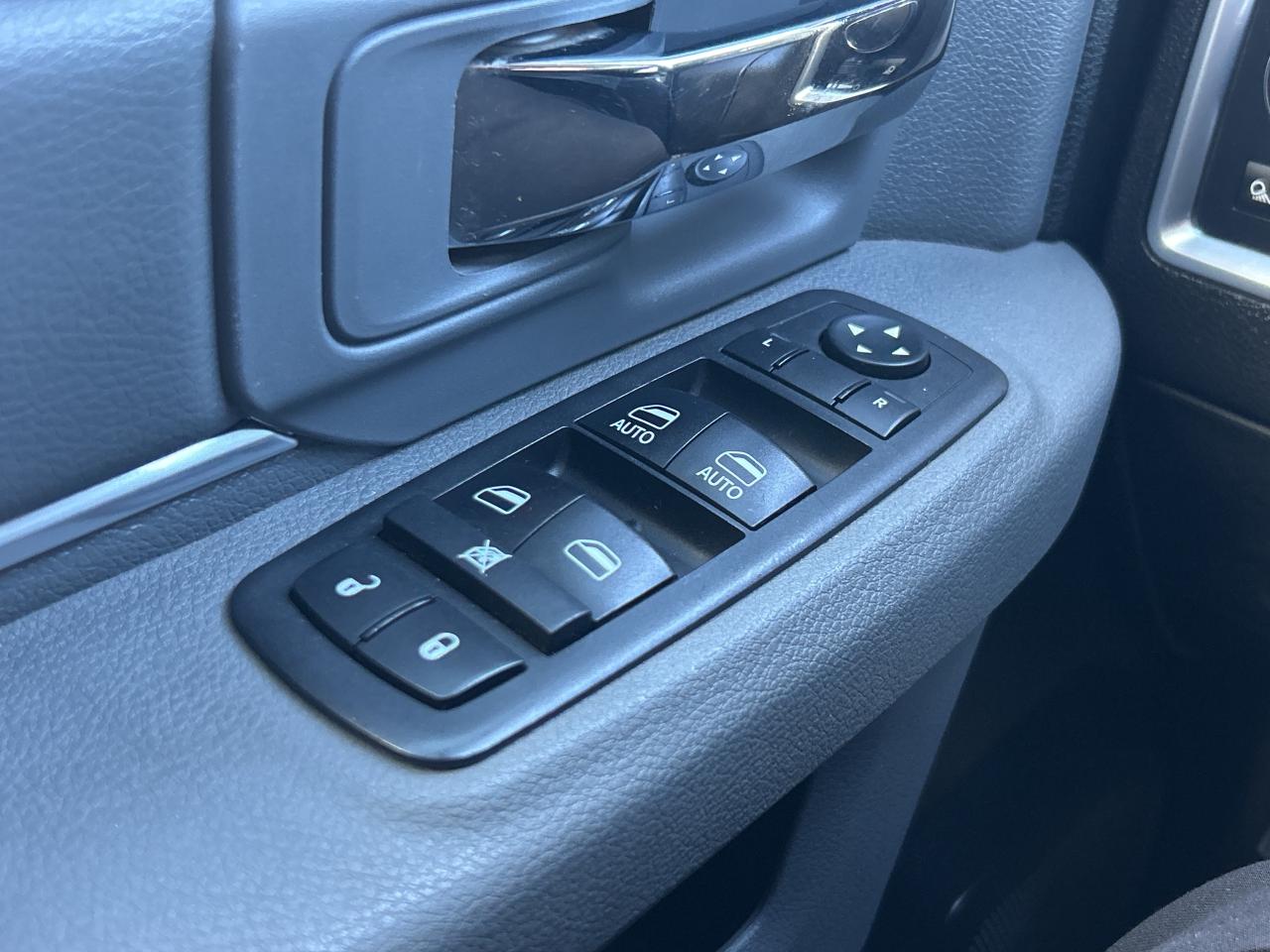 2018 RAM 1500 SLT 4x2 Crew Cab 5'7  Box Photo