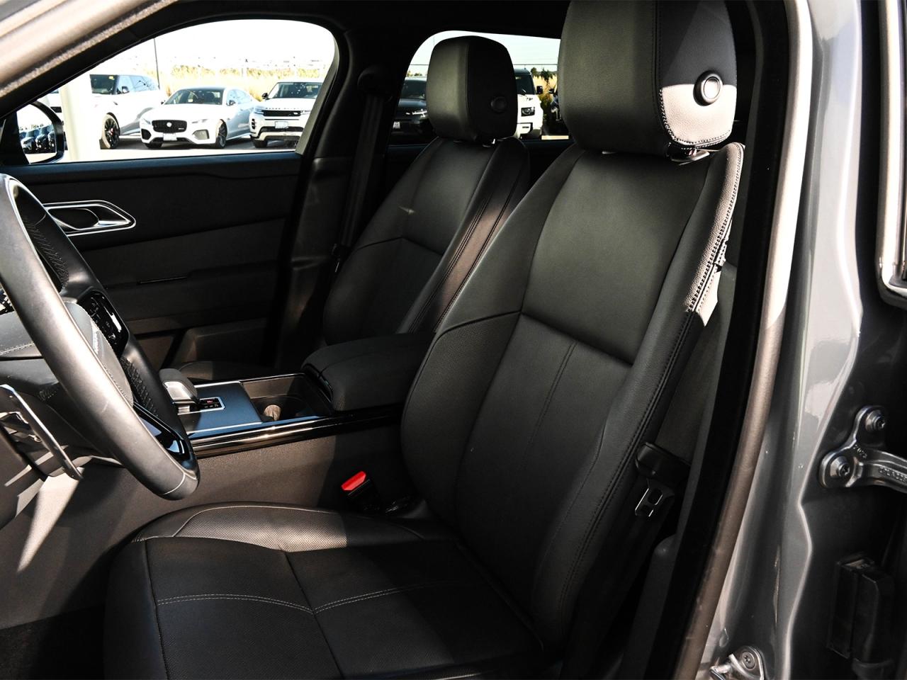 2024 Land Rover Range Rover Velar Dynamic SE Photo