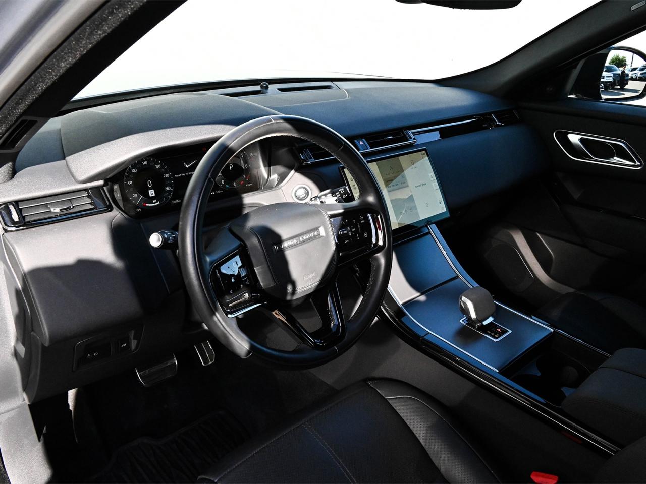 2024 Land Rover Range Rover Velar Dynamic SE Photo