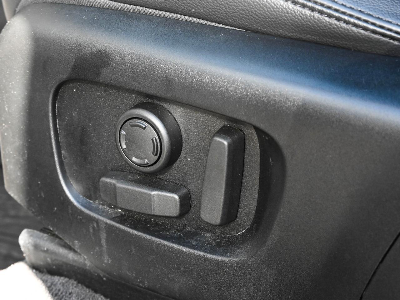 2024 Land Rover Range Rover Velar Dynamic SE Photo