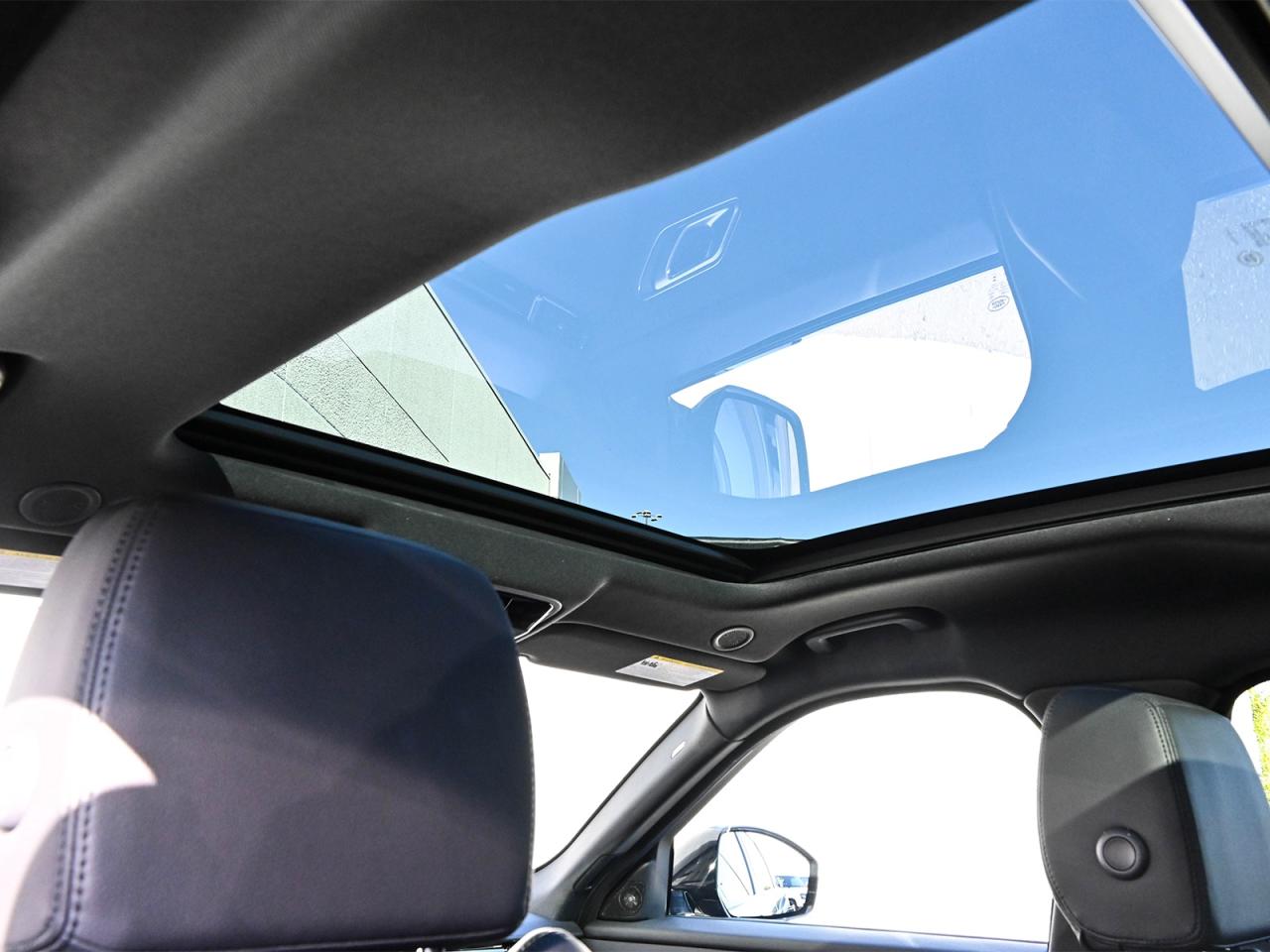 2024 Land Rover Range Rover Velar Dynamic SE Photo