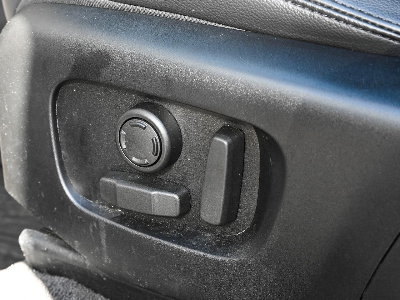 2024 Land Rover Range Rover Velar Dynamic SE Photo