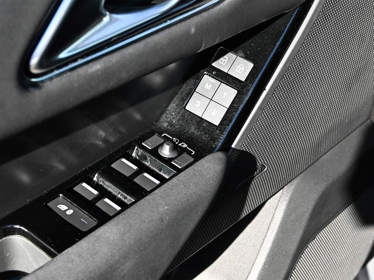 2024 Land Rover Range Rover Velar Dynamic SE Photo