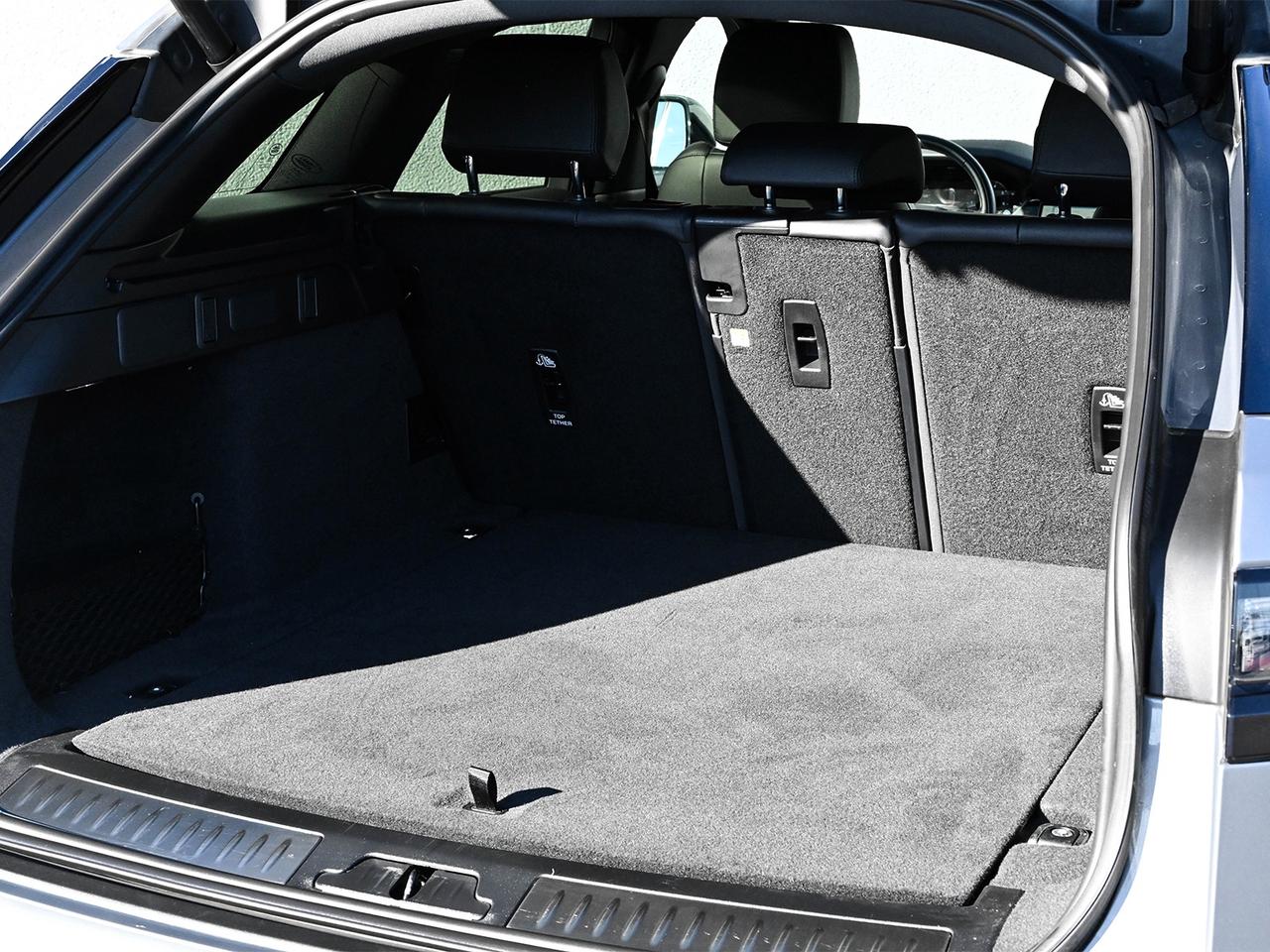 2024 Land Rover Range Rover Velar Dynamic SE Photo