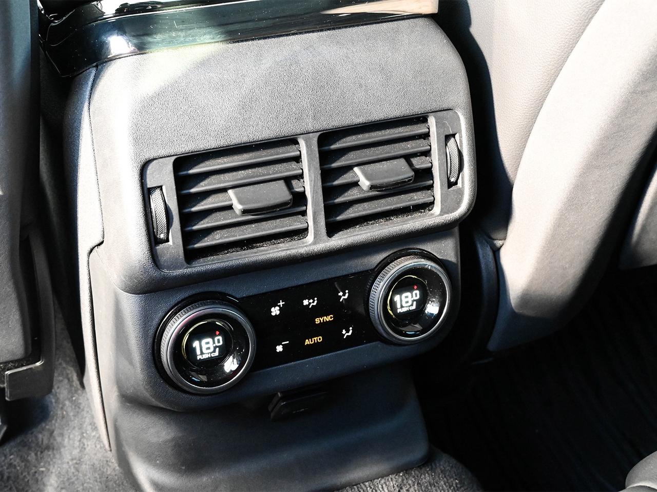 2024 Land Rover Range Rover Velar Dynamic SE Photo