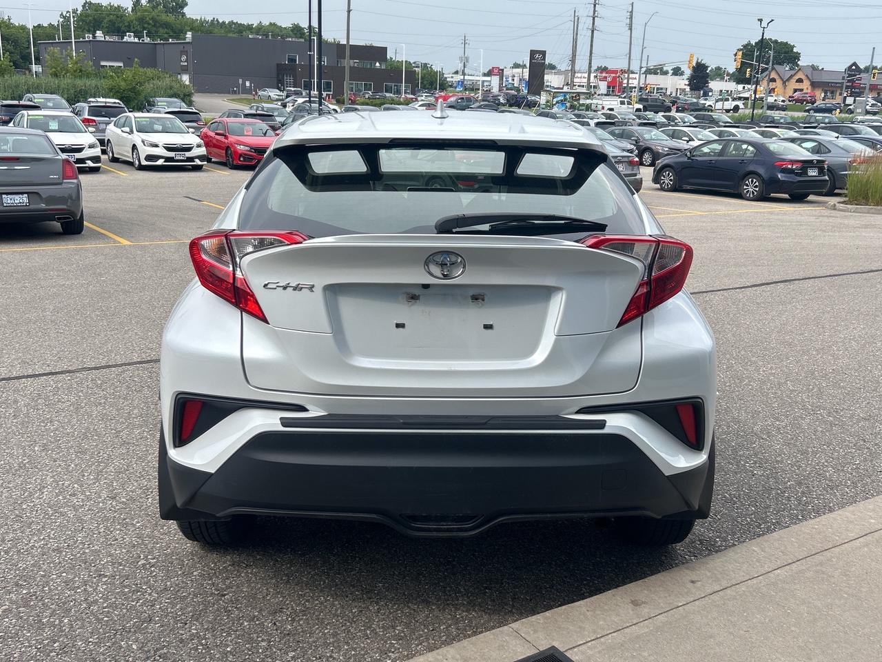 2022 Toyota C-HR LE   Clean Carfax Photo3