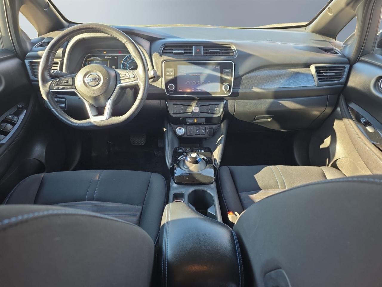 2021 Nissan Leaf SV * NO ACCIDENTS / NAVIGATION / CAMERA / CARPLAY Photo