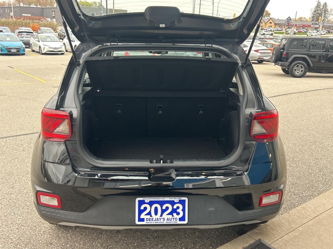 2023 Hyundai Venue Essential   Factory Warranty   Clean Carfax Photo4