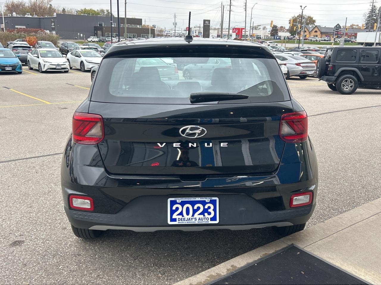 2023 Hyundai Venue Essential   Factory Warranty   Clean Carfax Photo3