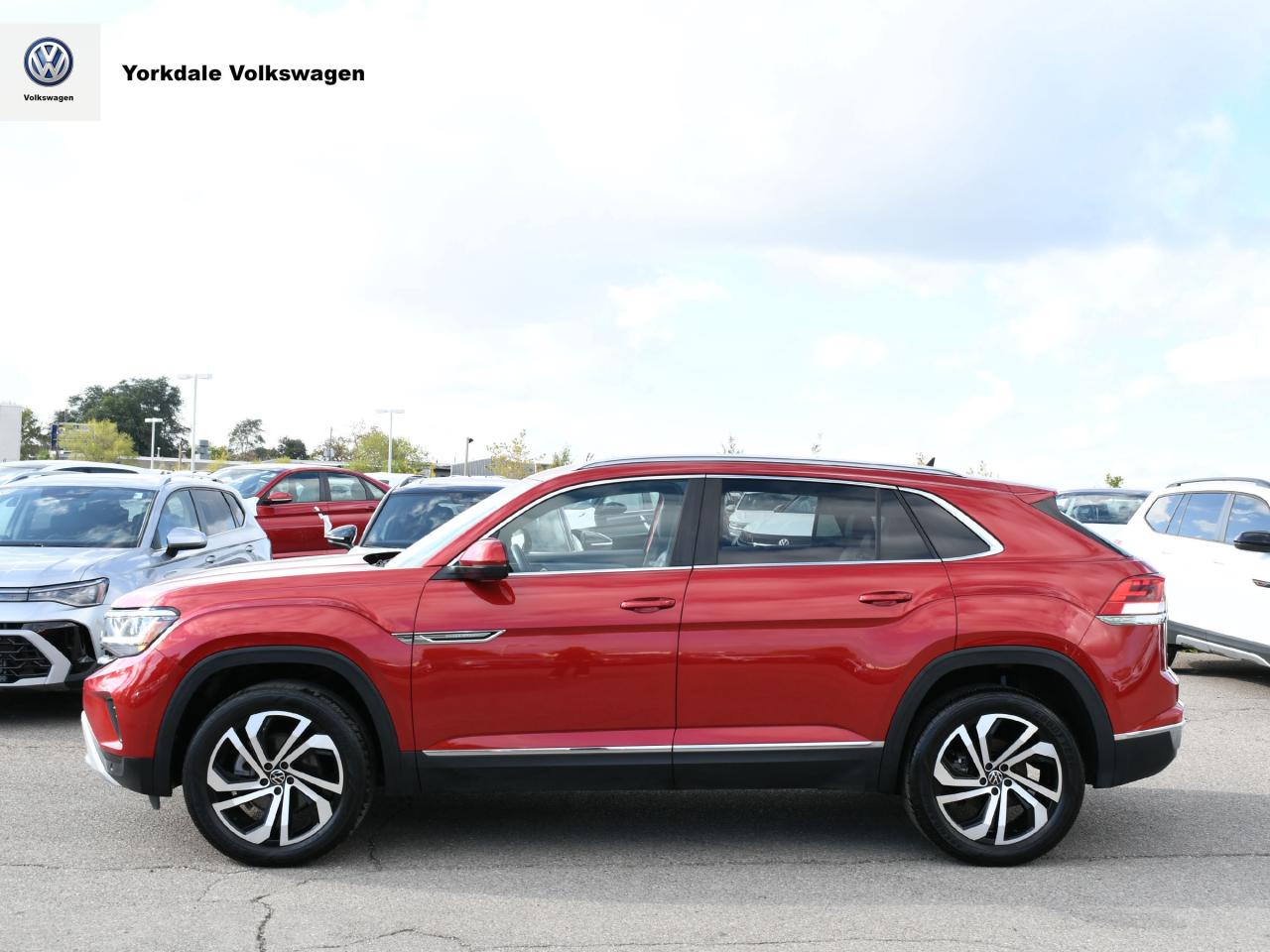 2022 Volkswagen Atlas Cross Sport  Photo