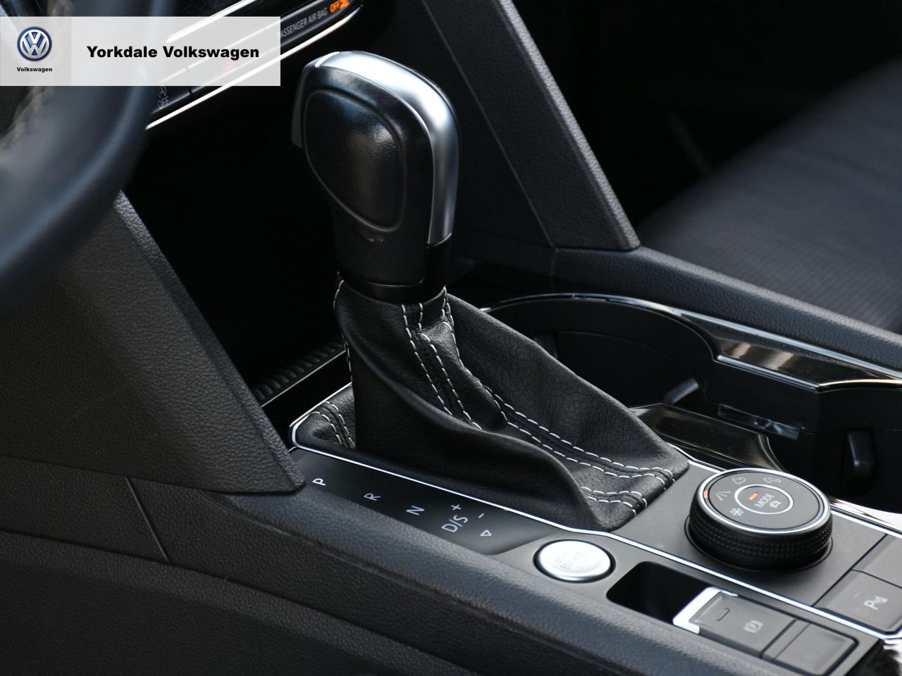 2022 Volkswagen Atlas Cross Sport  Photo