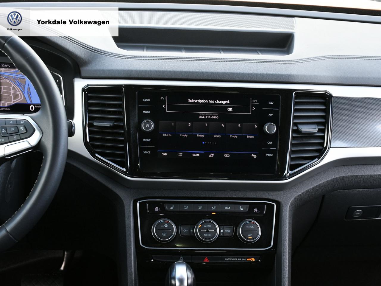 2022 Volkswagen Atlas Cross Sport  Photo