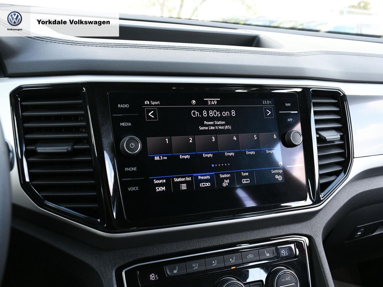 2022 Volkswagen Atlas Cross Sport  Photo