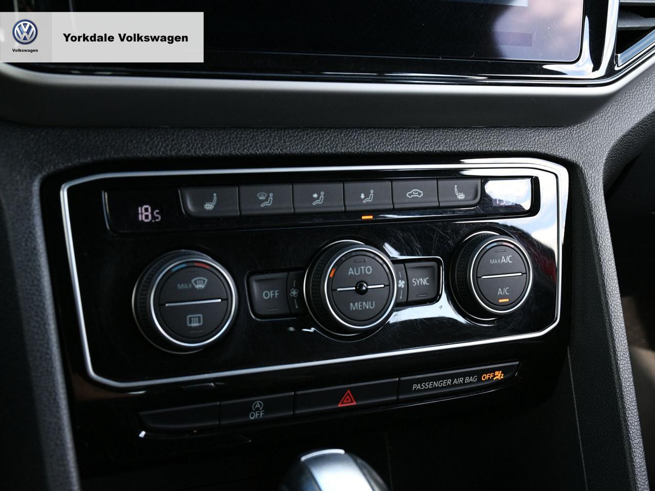 2022 Volkswagen Atlas Cross Sport  Photo