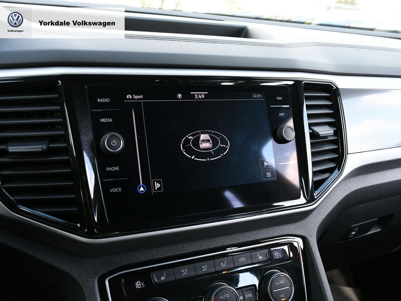 2022 Volkswagen Atlas Cross Sport  Photo