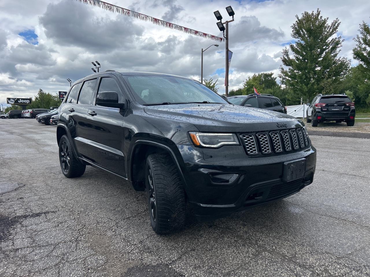 2020 Jeep Grand Cherokee Altitude Premium Lighting, Uconnect, 20 Wheels Photo2