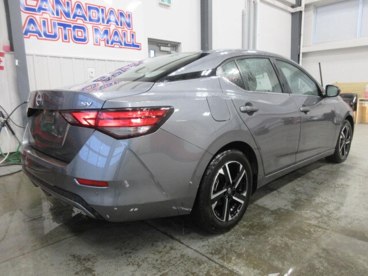 2024 Nissan Sentra SV, HTD. SEATS, ALLOYS, A/C, APPLE/ANDROID, 55K! Photo