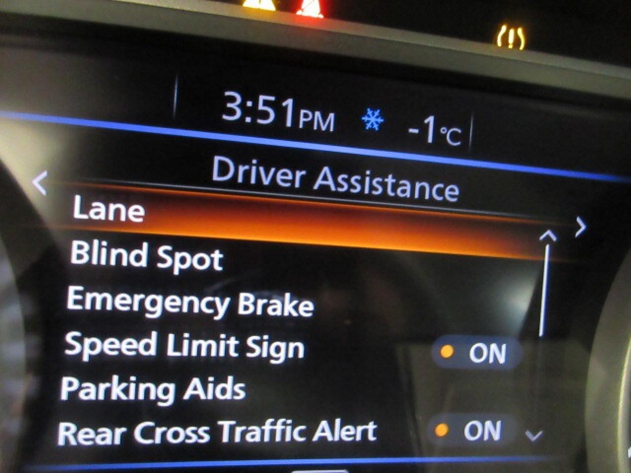 2024 Nissan Sentra SV, HTD. SEATS, ALLOYS, A/C, APPLE/ANDROID, 55K! Photo