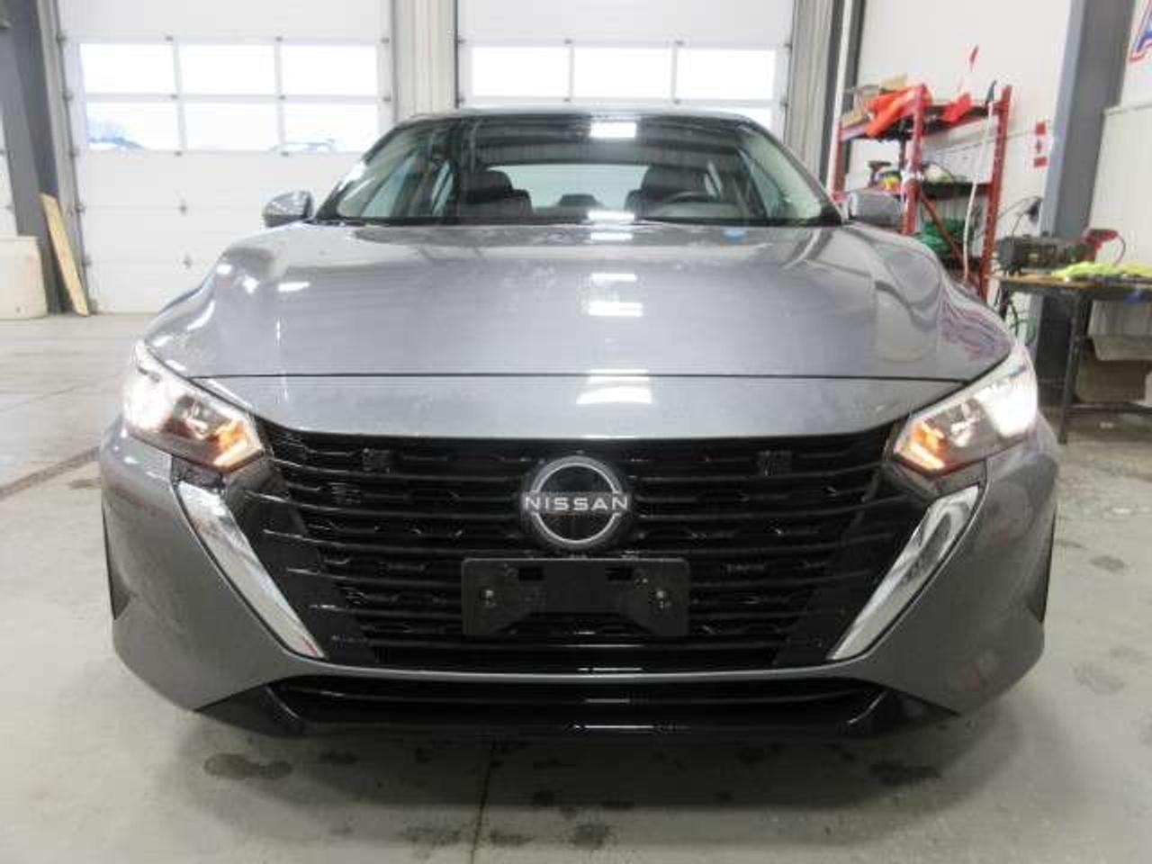 2024 Nissan Sentra SV, HTD. SEATS, ALLOYS, A/C, APPLE/ANDROID, 55K! Photo5