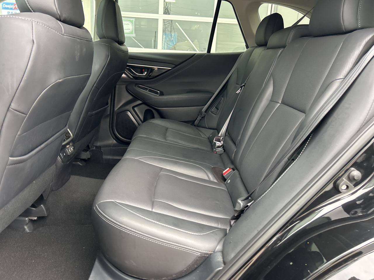 2022 Subaru Outback Limited   NAV   Sunroof   Leather   Clean Carfax Photo