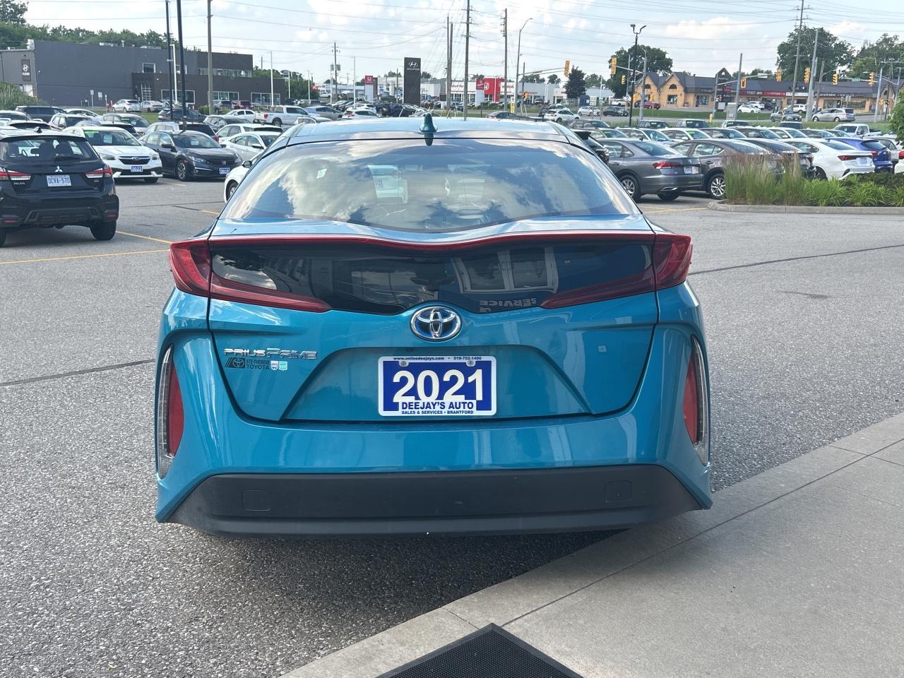 2021 Toyota Prius Prime 1.8L Hybrid Auto   Clean Carfax Photo
