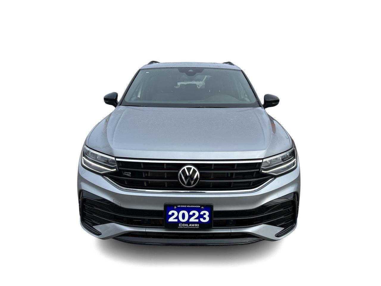 2023 Volkswagen Tiguan Comfortline R-Line Black 2.0T 4MOTION Panoramic Ro Photo3