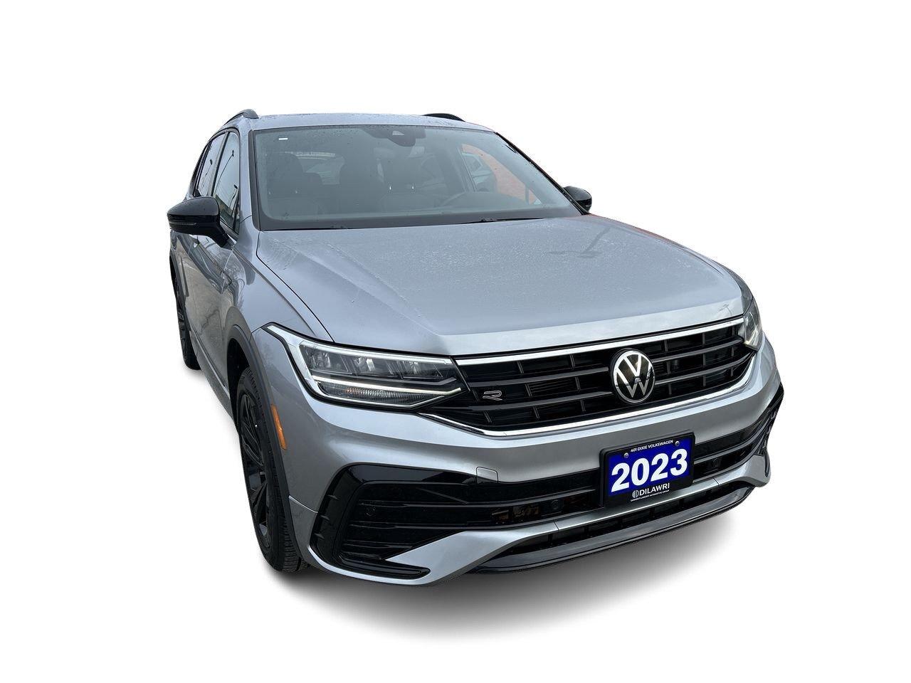 2023 Volkswagen Tiguan Comfortline R-Line Black 2.0T 4MOTION Panoramic Ro Photo2