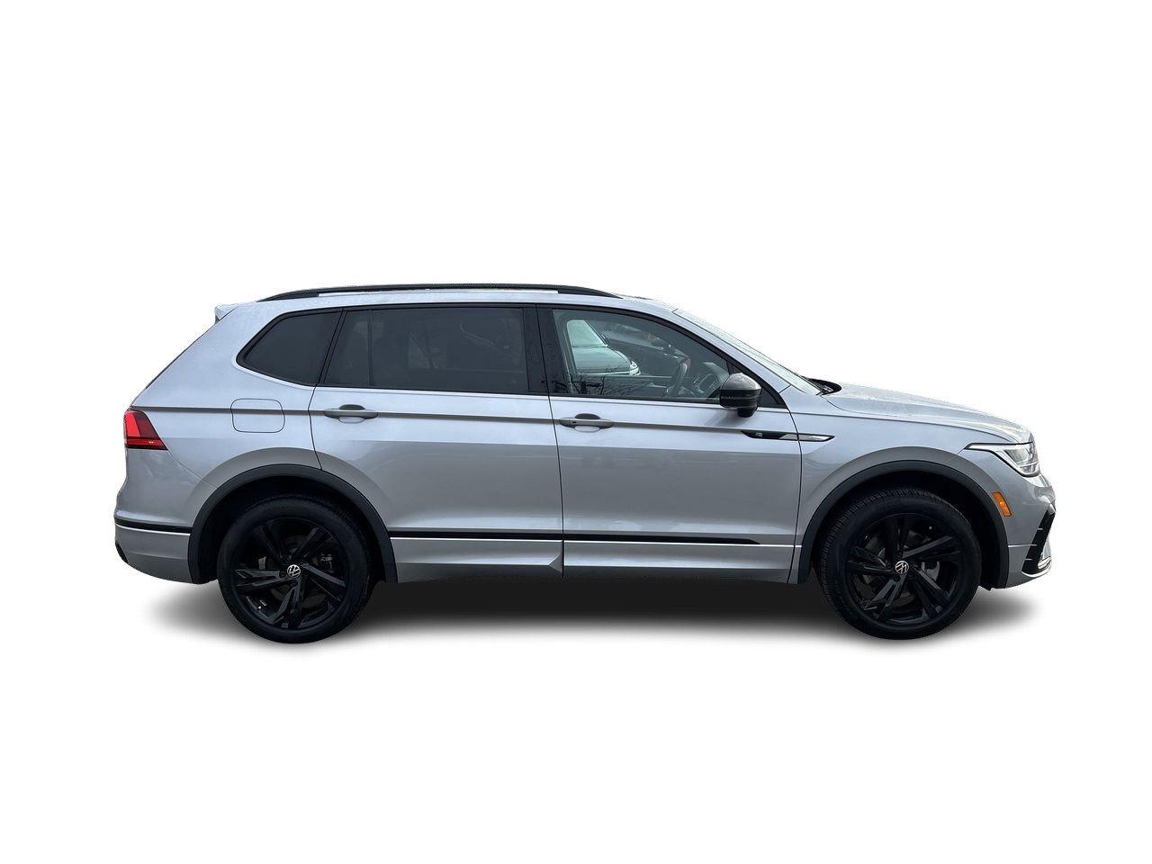 2023 Volkswagen Tiguan Comfortline R-Line Black 2.0T 4MOTION Panoramic Ro Photo