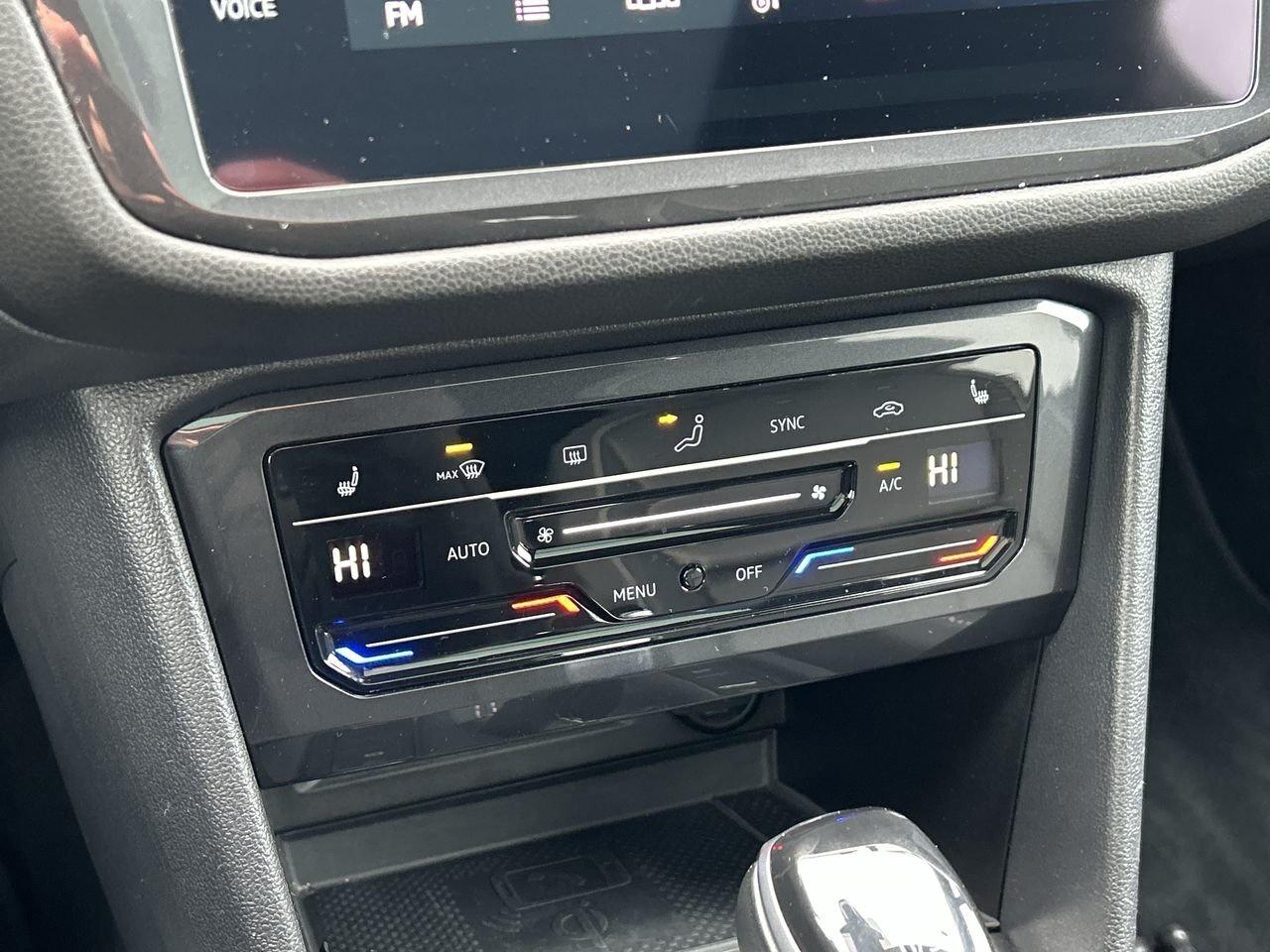 2023 Volkswagen Tiguan Comfortline R-Line Black 2.0T 4MOTION Panoramic Ro Photo