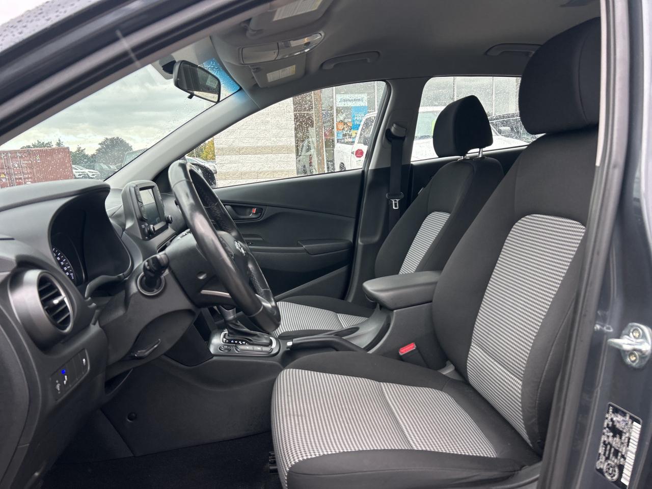 2021 Hyundai KONA Preferred AWD, Heated Seats, Apple & Android Auto Photo